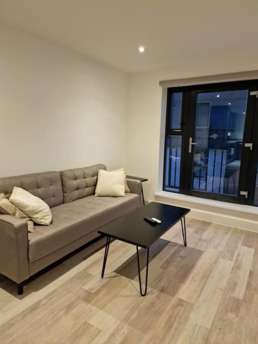 Modern-New Build Apartment In Birmingam Exterior foto
